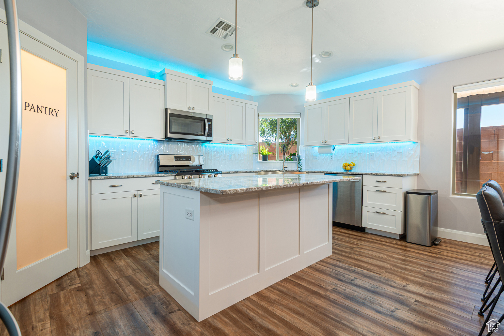 PEREGRINE POINT - Residential