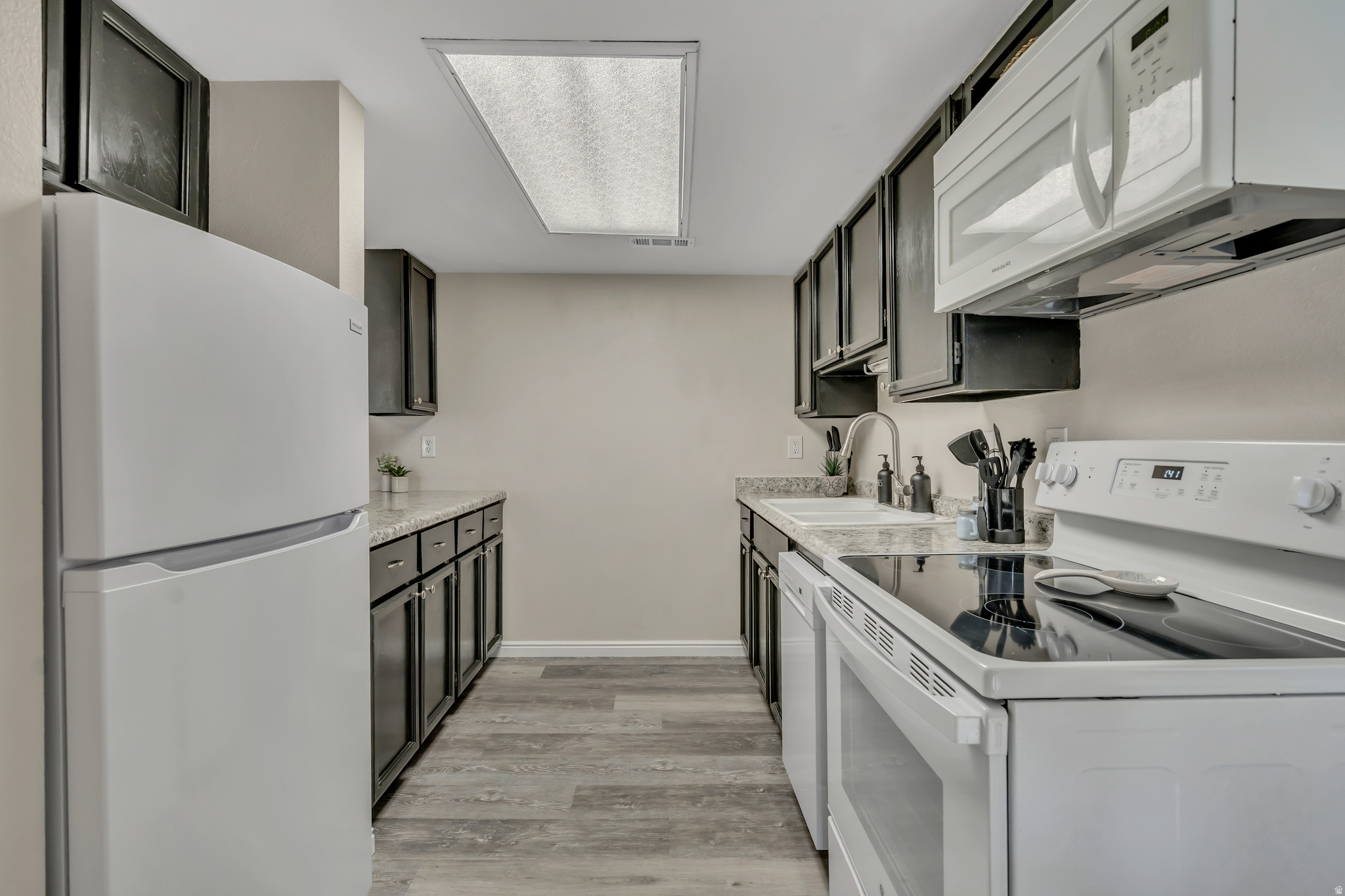 RIVENDELL CONDOS - Residential