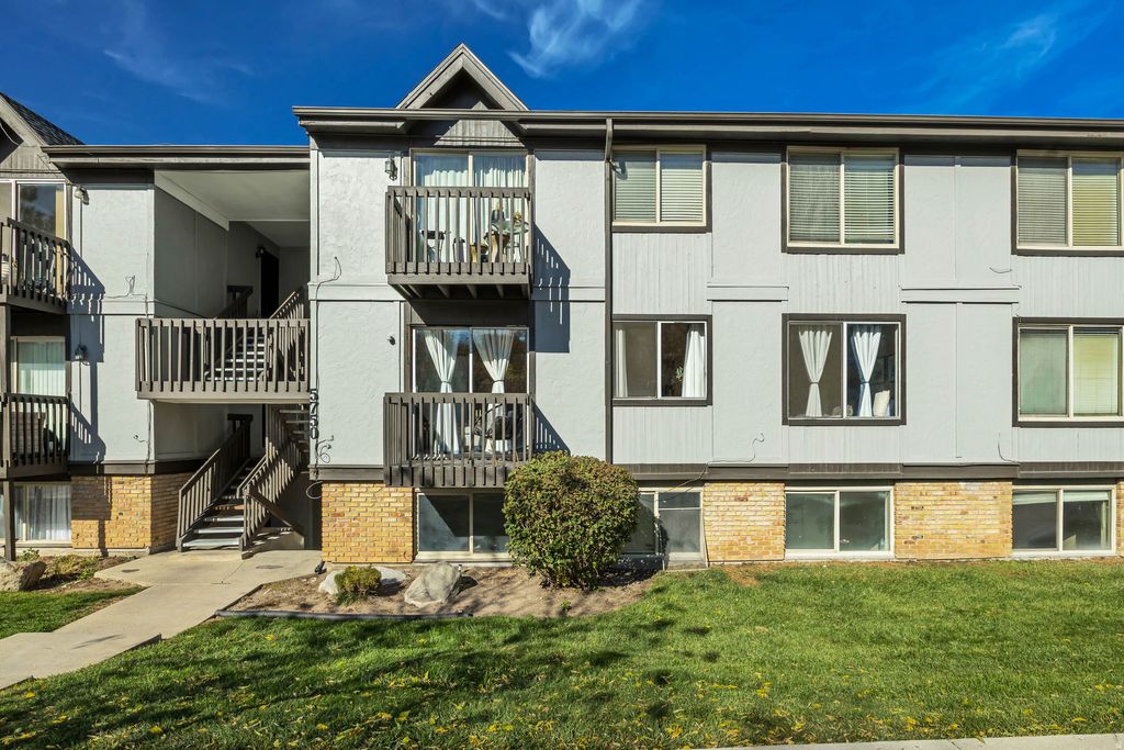 Photo of 5750 S 900 EAST E #6, Salt Lake City, UT 84121 (MLS # 2121735)