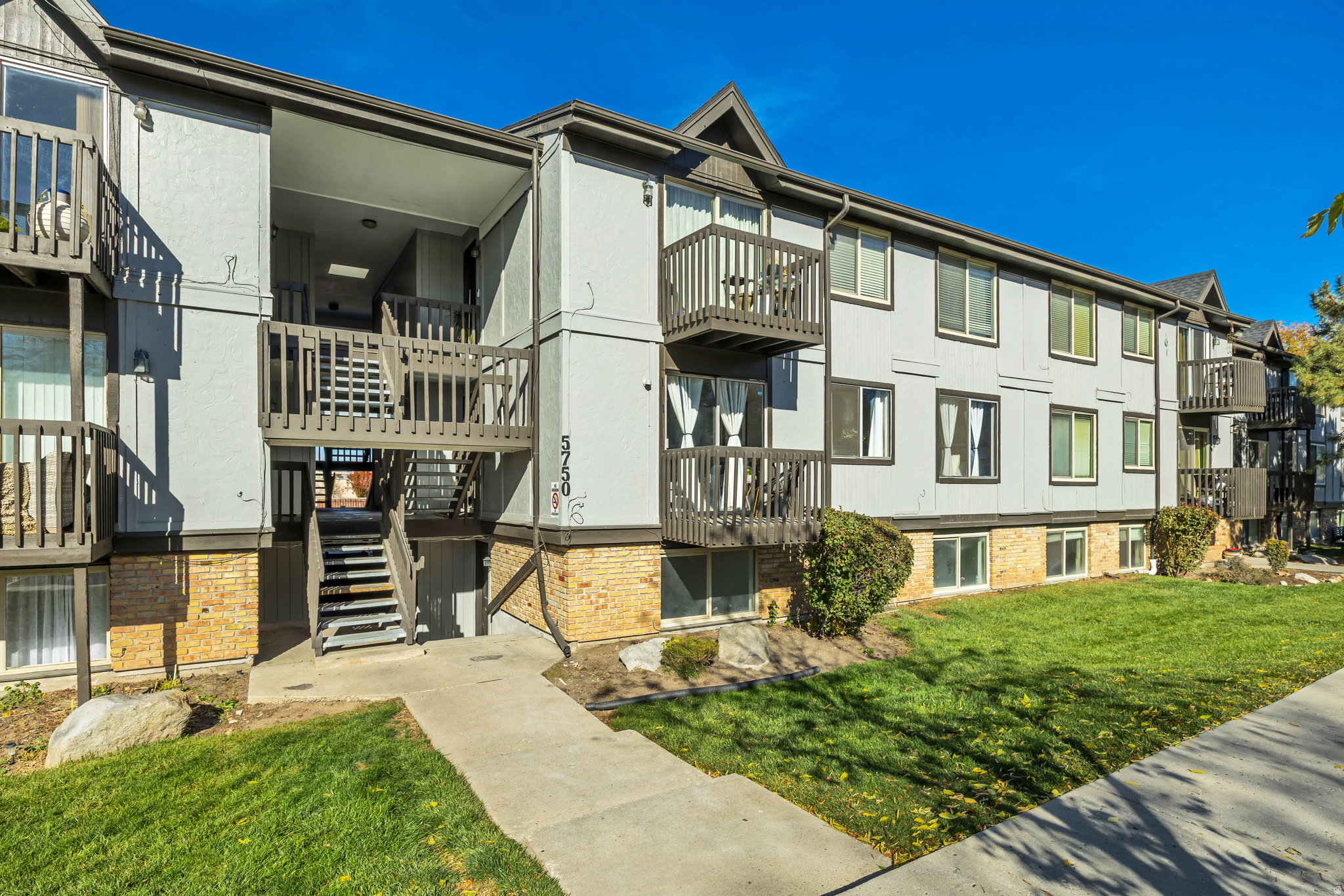 RIVENDELL CONDOS - Residential