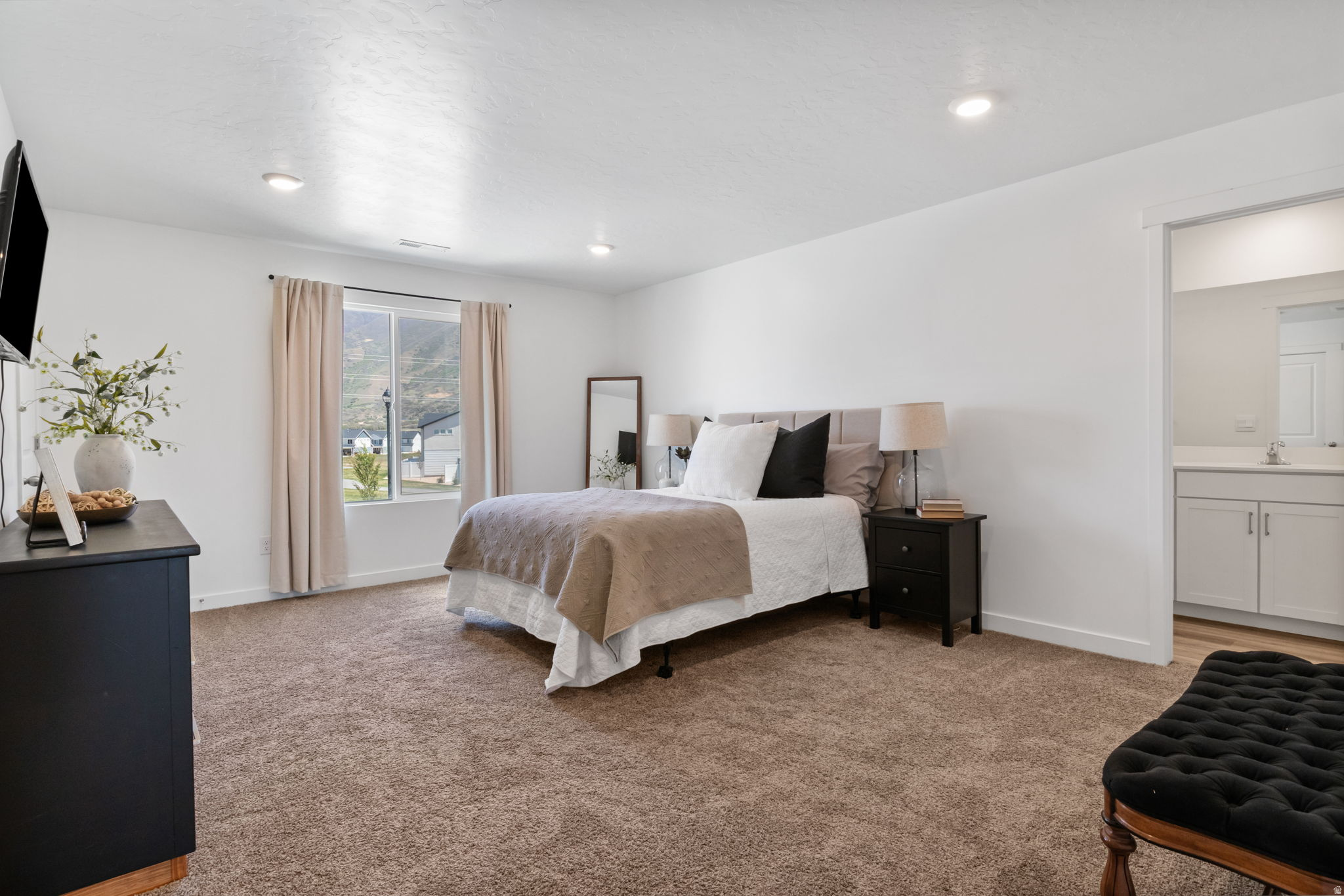QUIET VALLEY - Residential