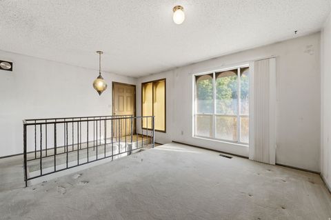 Tiny photo for 815 E OXFORD DR N, Kaysville, UT 84037 (MLS # 2135256)