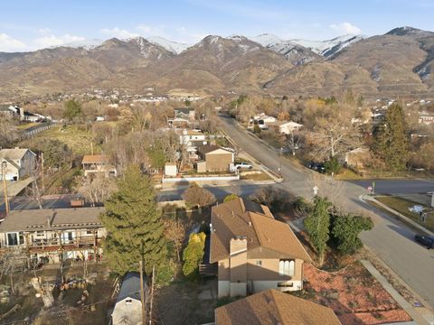 Tiny photo for 815 E OXFORD DR N, Kaysville, UT 84037 (MLS # 2135256)