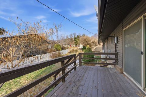 Tiny photo for 815 E OXFORD DR N, Kaysville, UT 84037 (MLS # 2135256)