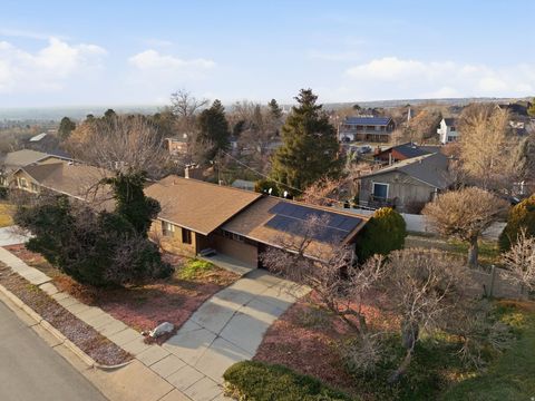 Tiny photo for 815 E OXFORD DR N, Kaysville, UT 84037 (MLS # 2135256)