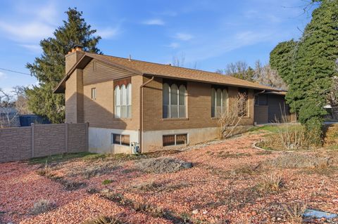 Tiny photo for 815 E OXFORD DR N, Kaysville, UT 84037 (MLS # 2135256)