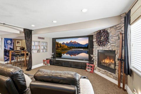 Tiny photo for 2098 S 550 W, Syracuse, UT 84075 (MLS # 2166055)