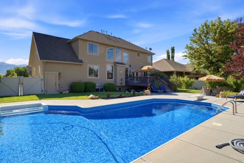 Tiny photo for 2098 S 550 W, Syracuse, UT 84075 (MLS # 2166055)