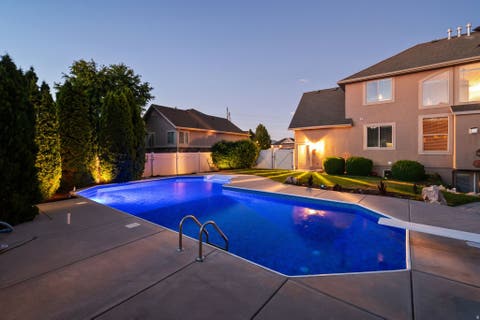 Tiny photo for 2098 S 550 W, Syracuse, UT 84075 (MLS # 2166055)