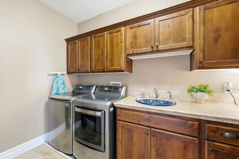 Tiny photo for 2098 S 550 W, Syracuse, UT 84075 (MLS # 2166055)