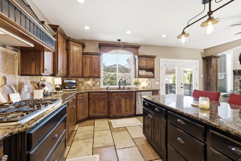 Tiny photo for 2098 S 550 W, Syracuse, UT 84075 (MLS # 2166055)