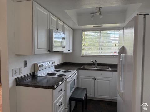 Tiny photo for 4611 S QUAIL VISTA CV E #C, Millcreek, UT 84117 (MLS # 2111575)