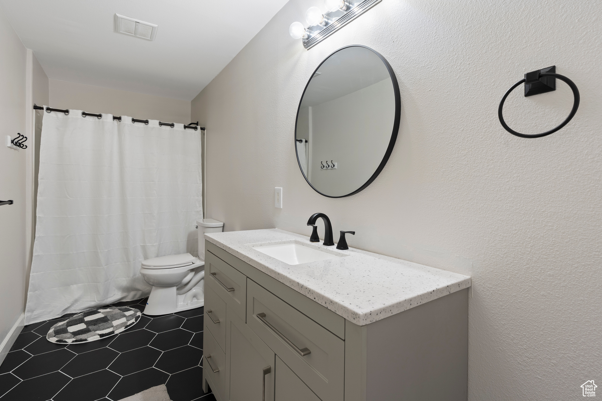 MADISON SQUARE TOWNH - Residential