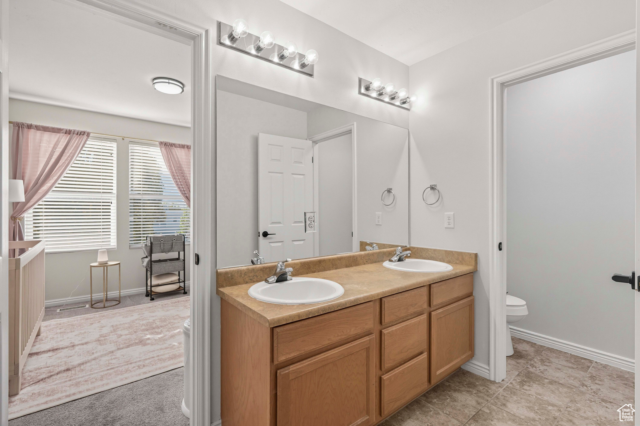 MADISON SQUARE TOWNH - Residential