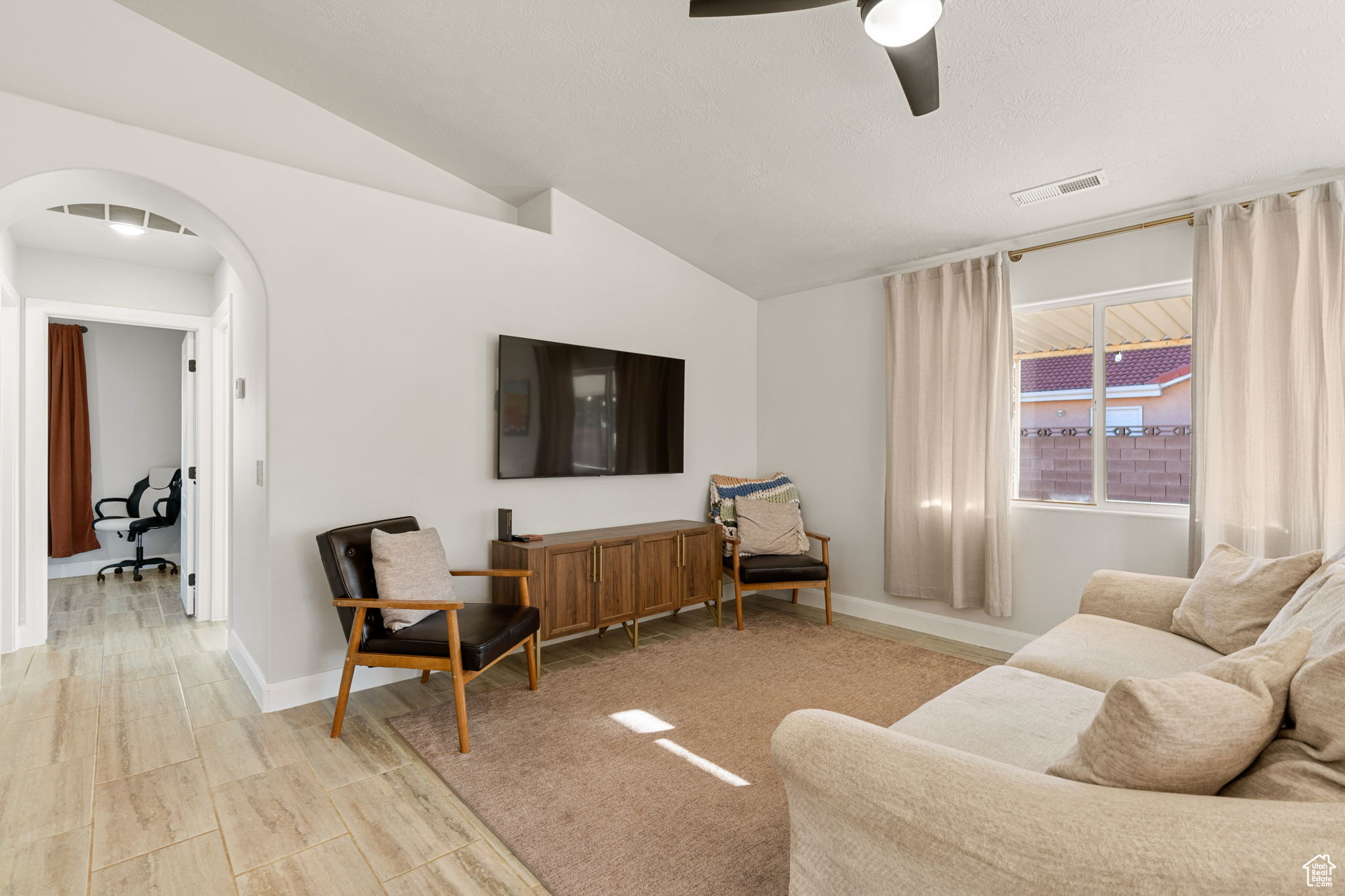 ROUNDY RANCHES 3 - Residential
