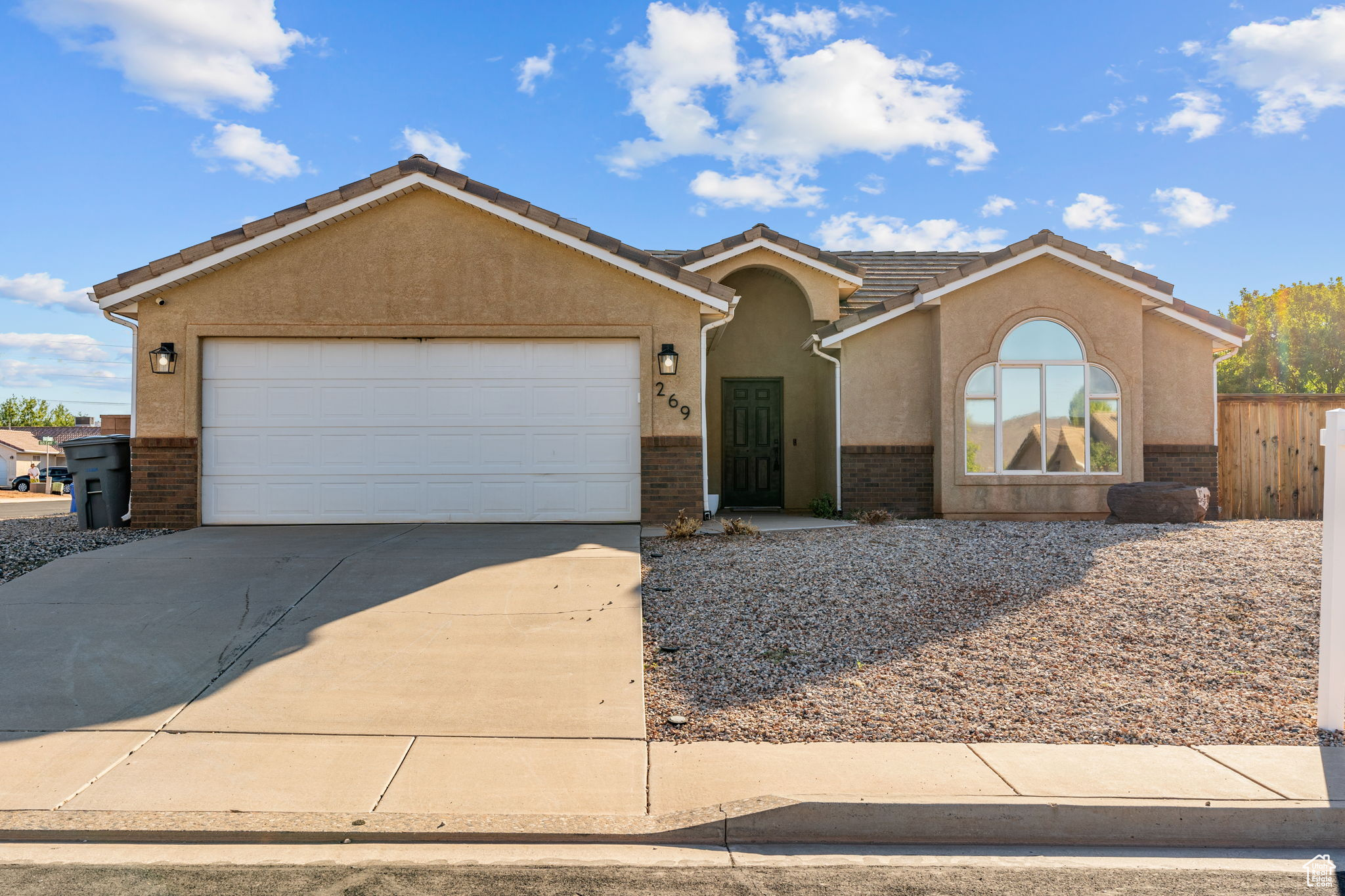 ROUNDY RANCHES 3 - Residential