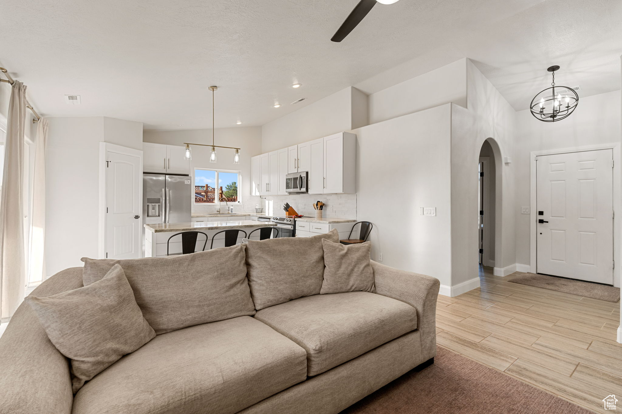 ROUNDY RANCHES 3 - Residential