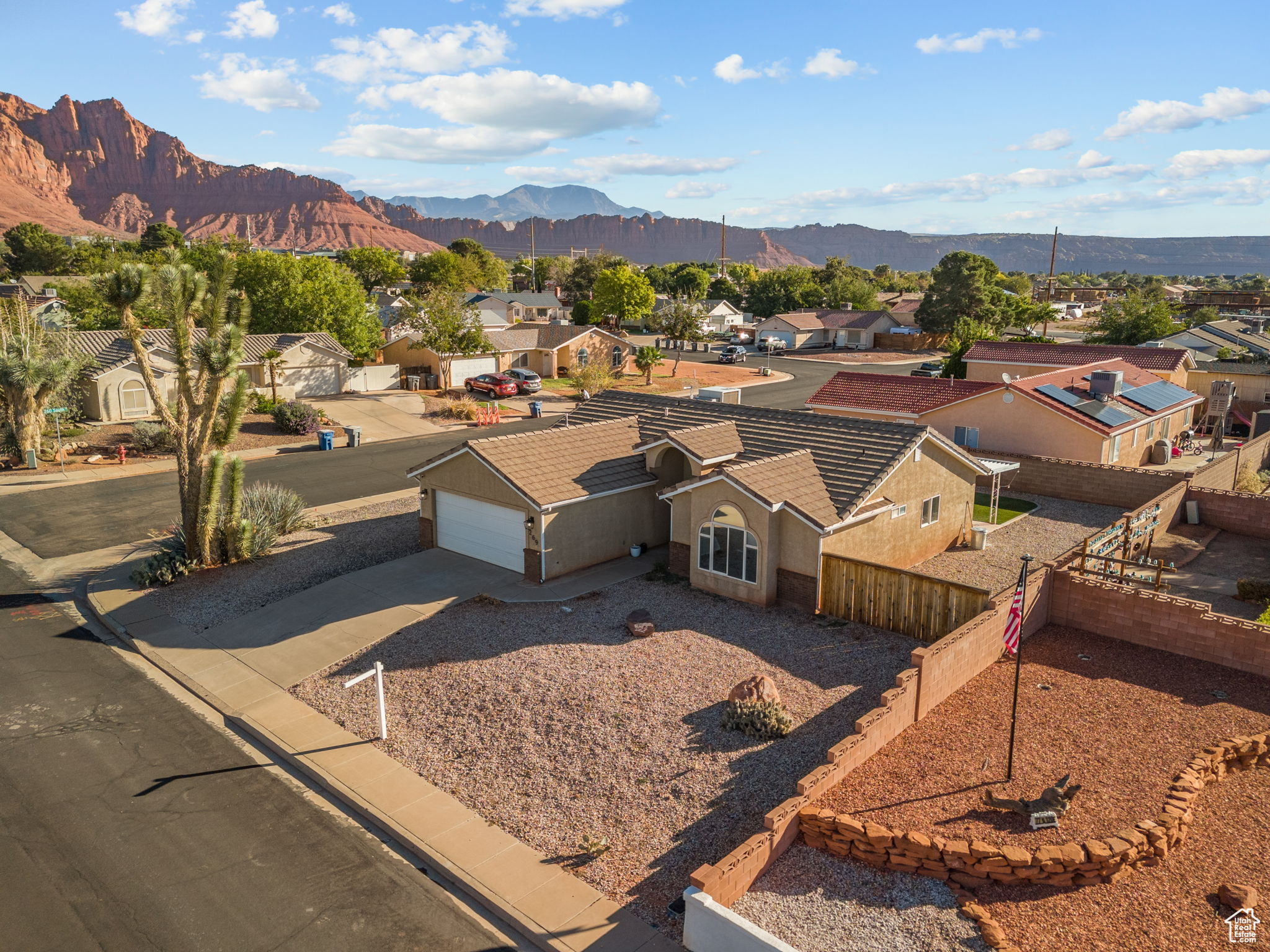 ROUNDY RANCHES 3 - Residential