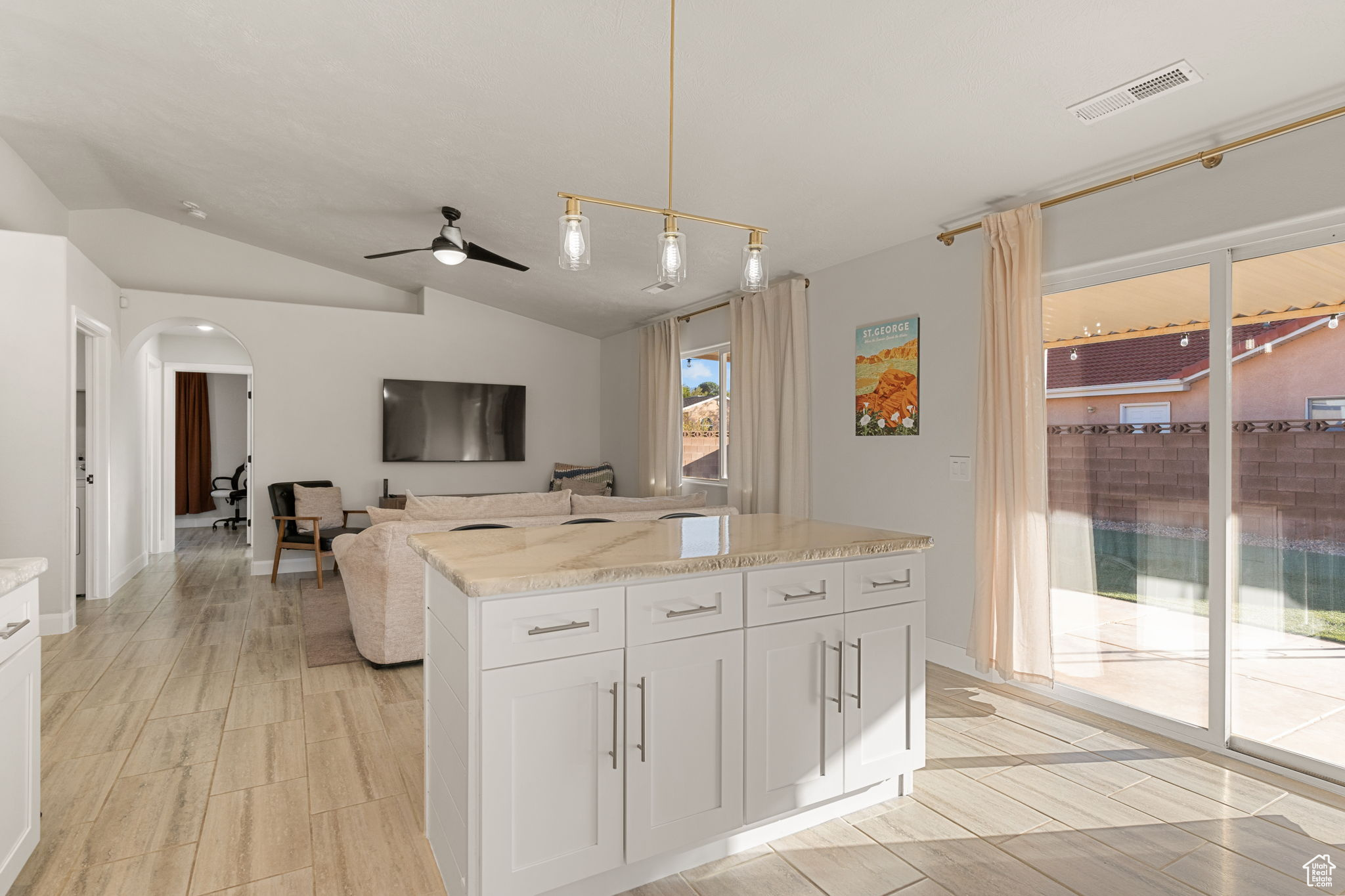 ROUNDY RANCHES 3 - Residential