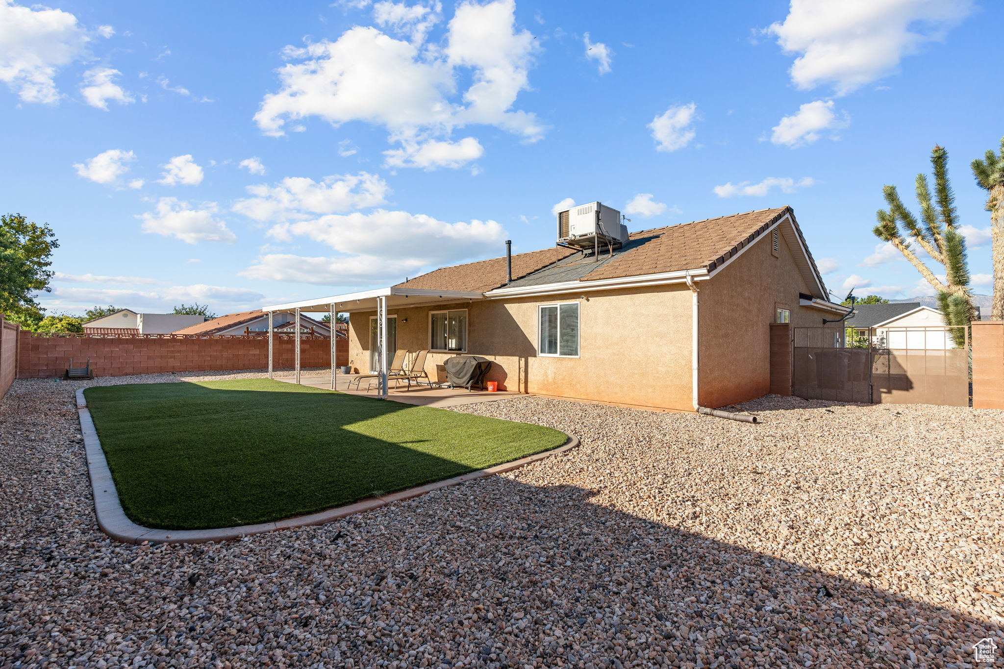 ROUNDY RANCHES 3 - Residential