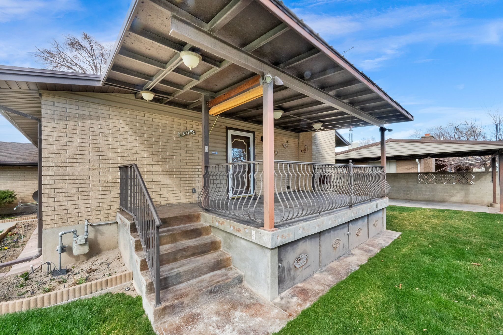 MEADOWBROOK FARMS - Residential