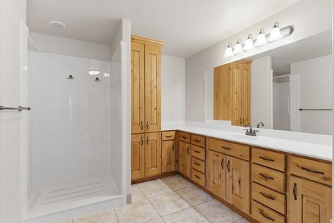 Tiny photo for 431 E 960 S, Salem, UT 84653 (MLS # 2157110)