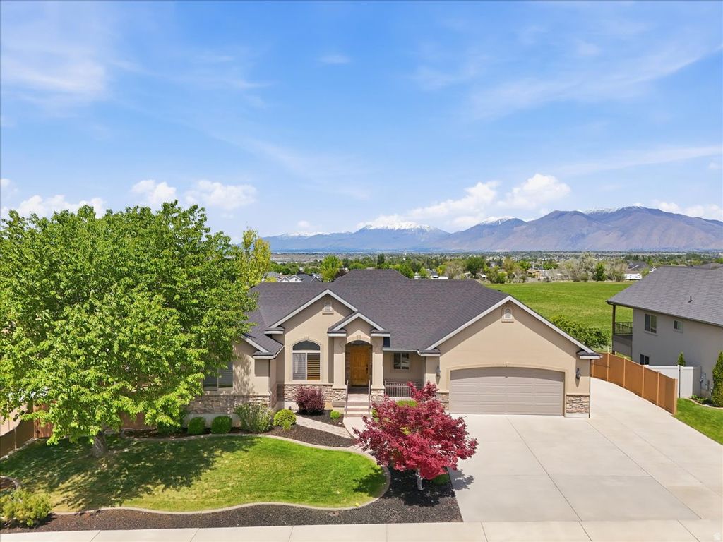 Photo of 431 E 960 S, Salem, UT 84653 (MLS # 2157110)