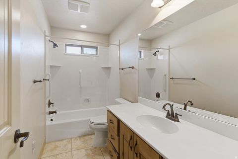 Tiny photo for 431 E 960 S, Salem, UT 84653 (MLS # 2157110)
