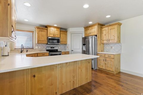 Tiny photo for 431 E 960 S, Salem, UT 84653 (MLS # 2157110)