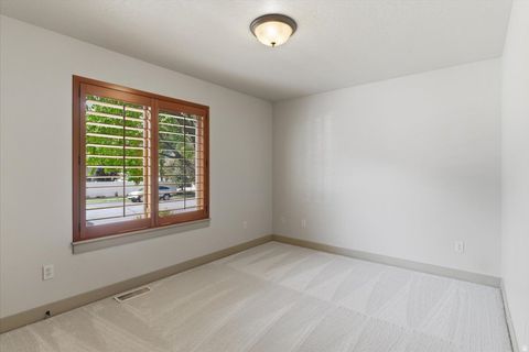 Tiny photo for 431 E 960 S, Salem, UT 84653 (MLS # 2157110)