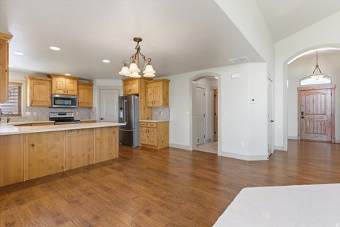 Tiny photo for 431 E 960 S, Salem, UT 84653 (MLS # 2157110)