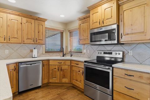 Tiny photo for 431 E 960 S, Salem, UT 84653 (MLS # 2157110)