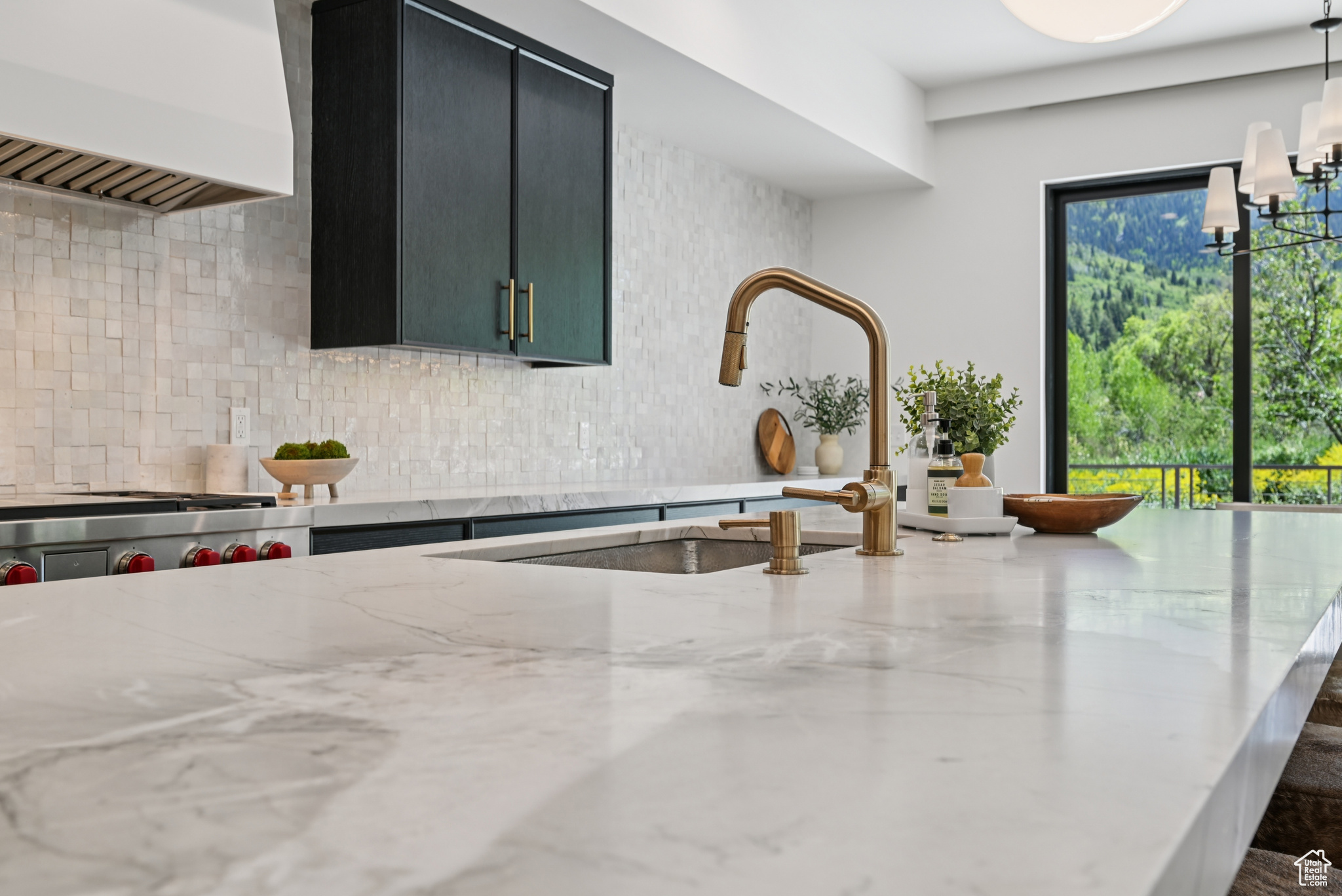 WHITEPINECANYONVILG - Residential