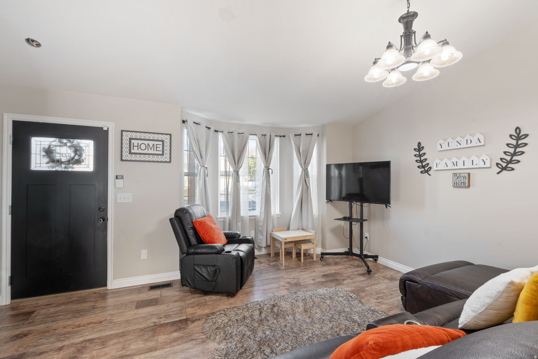 EASTLAND ESTATES - Residential