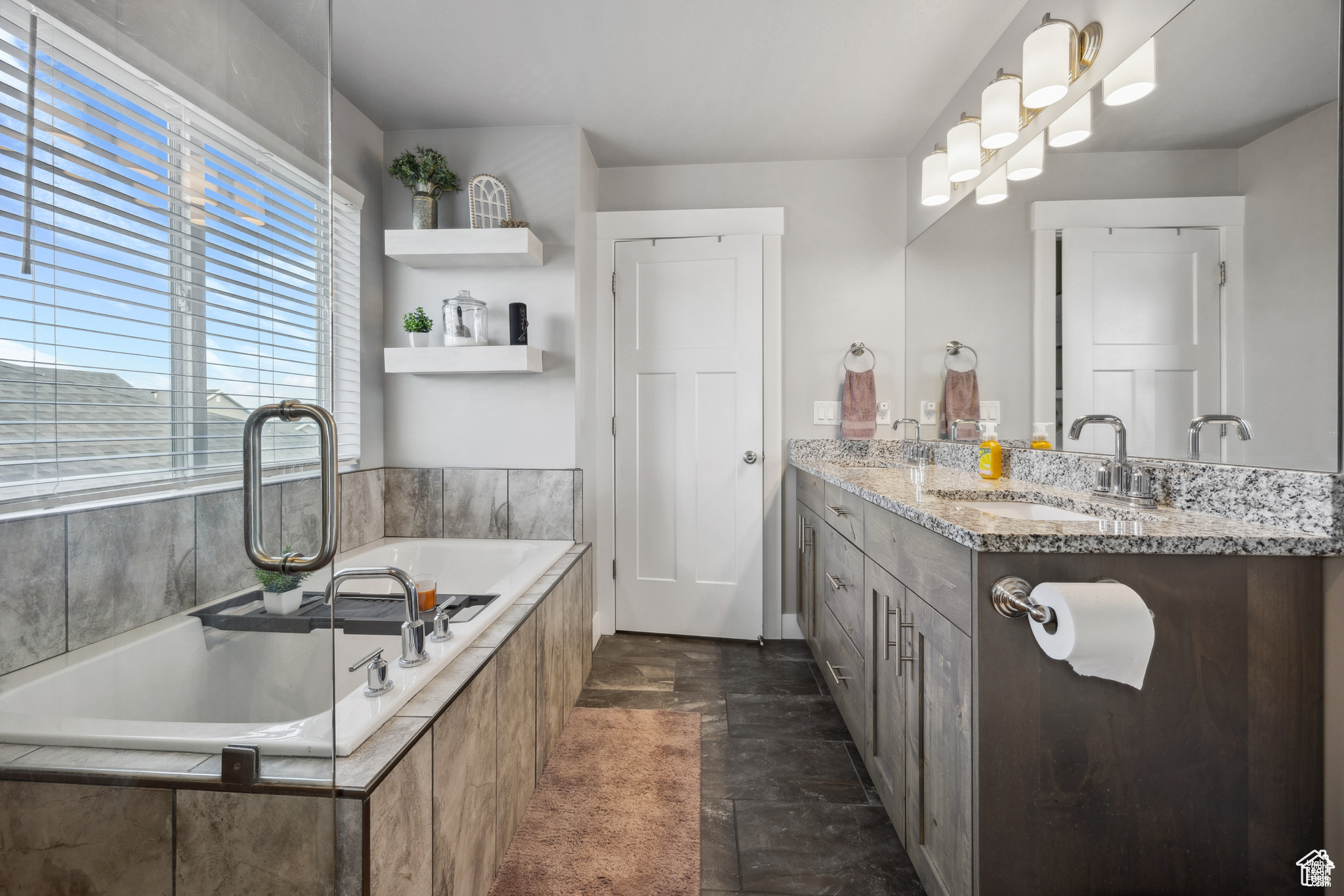 GLOVER ESTATES - Residential