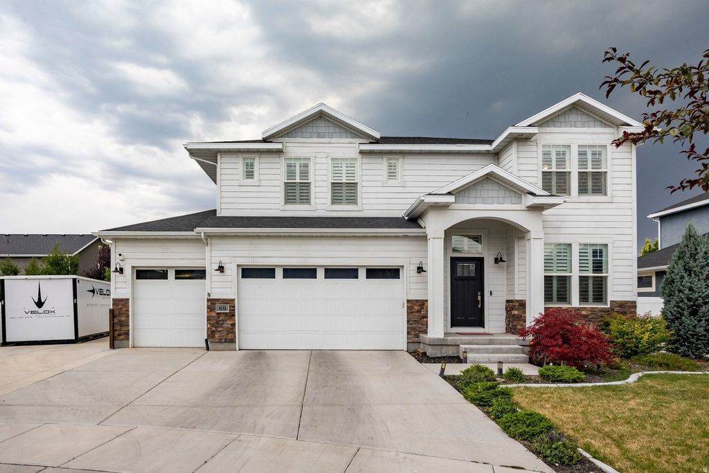 Photo of 69 N FLOWER RD E, Vineyard, UT 84059 (MLS # 2168100)