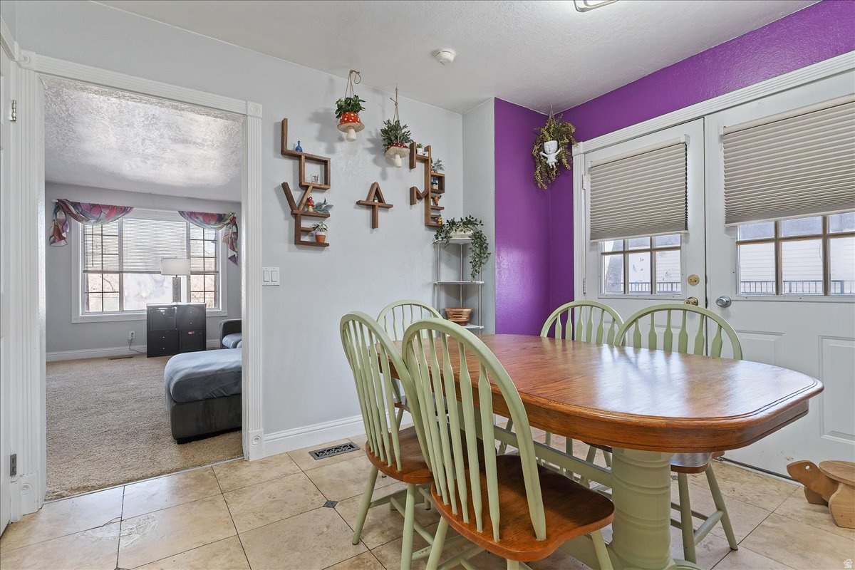 VILLA MONTAIGE COND - Residential