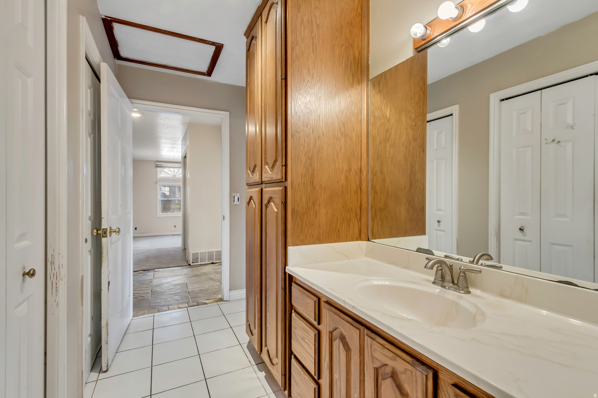 WALNUT BROOK - Residential