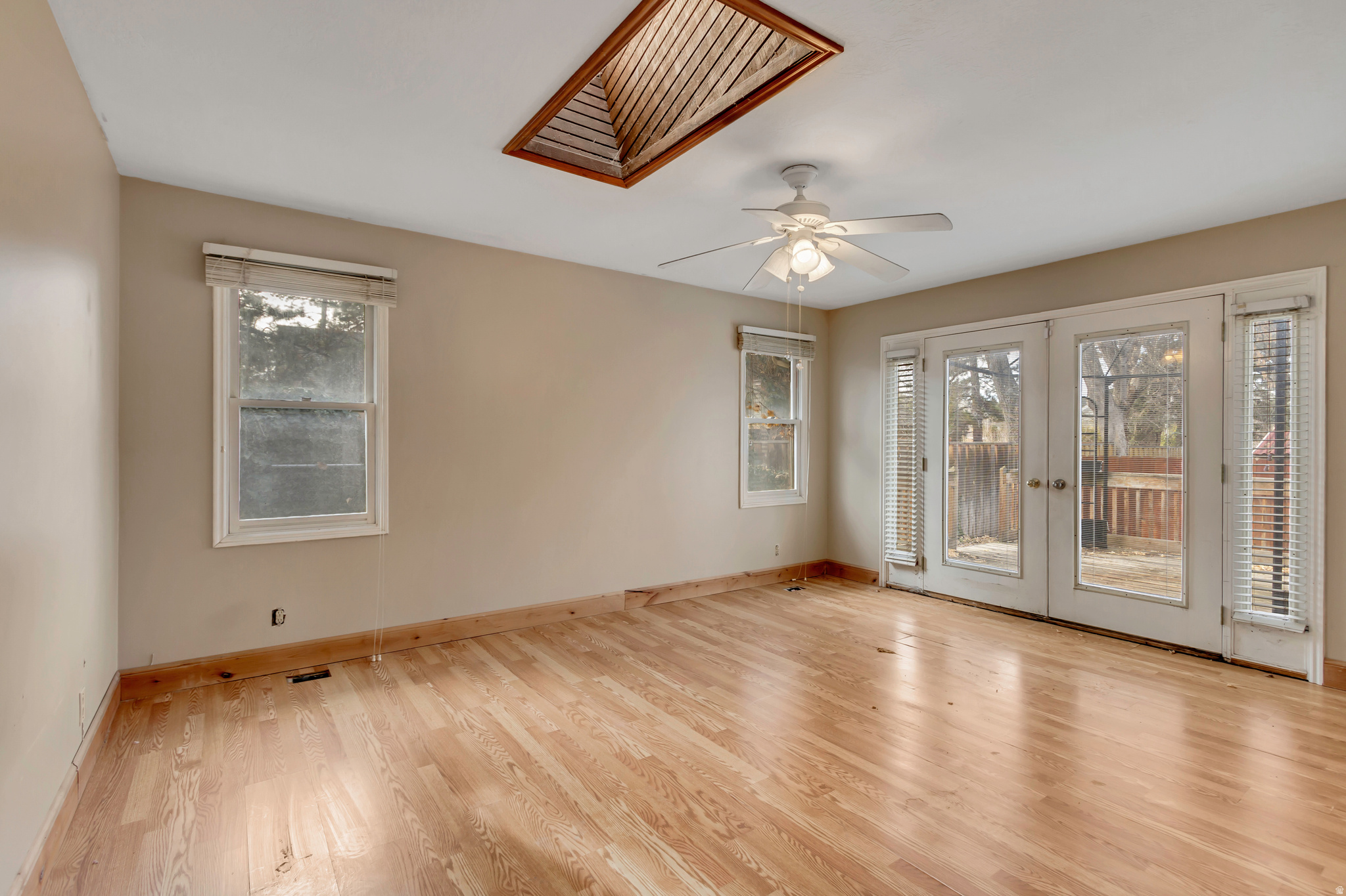 WALNUT BROOK - Residential