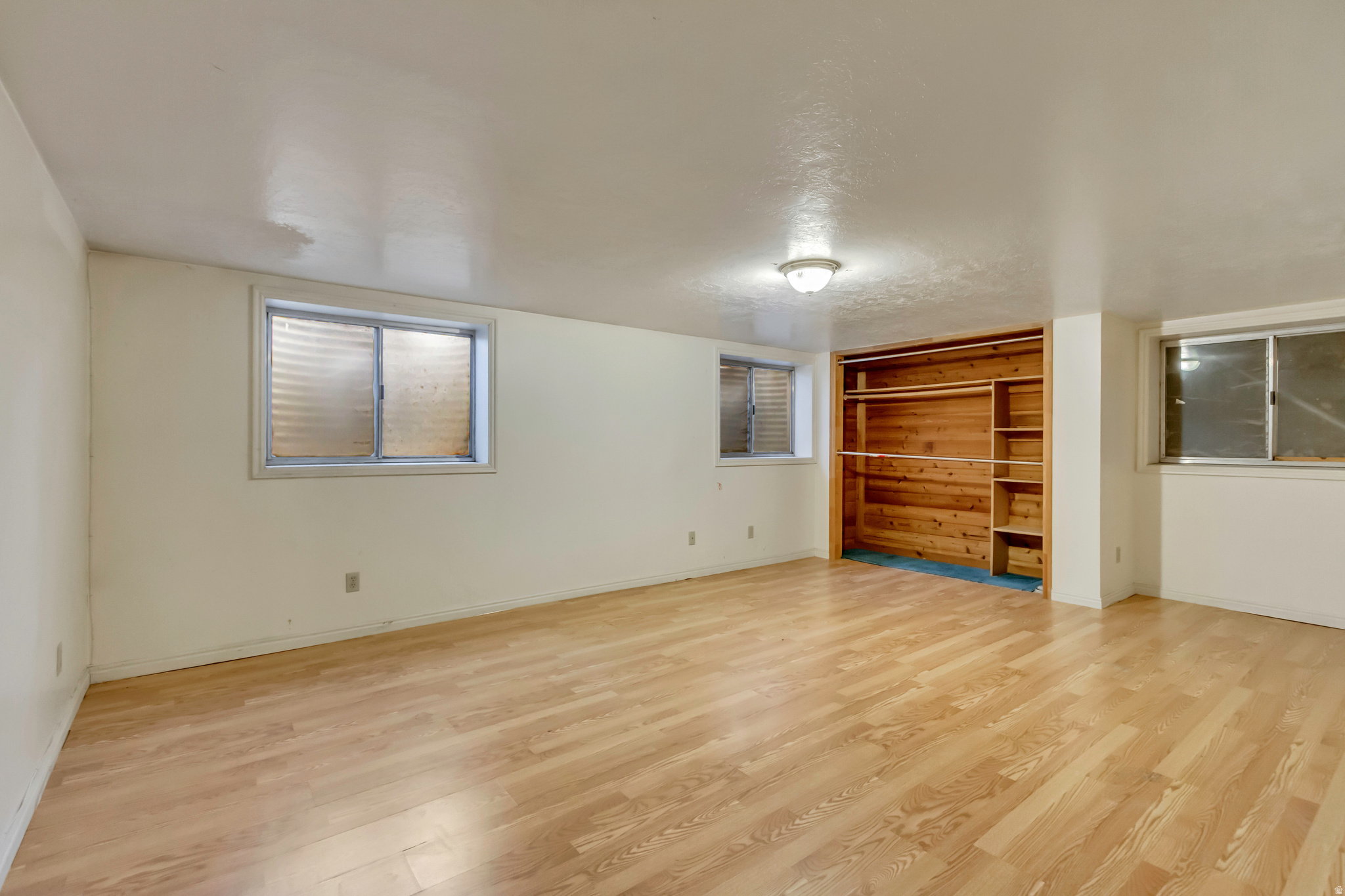 WALNUT BROOK - Residential