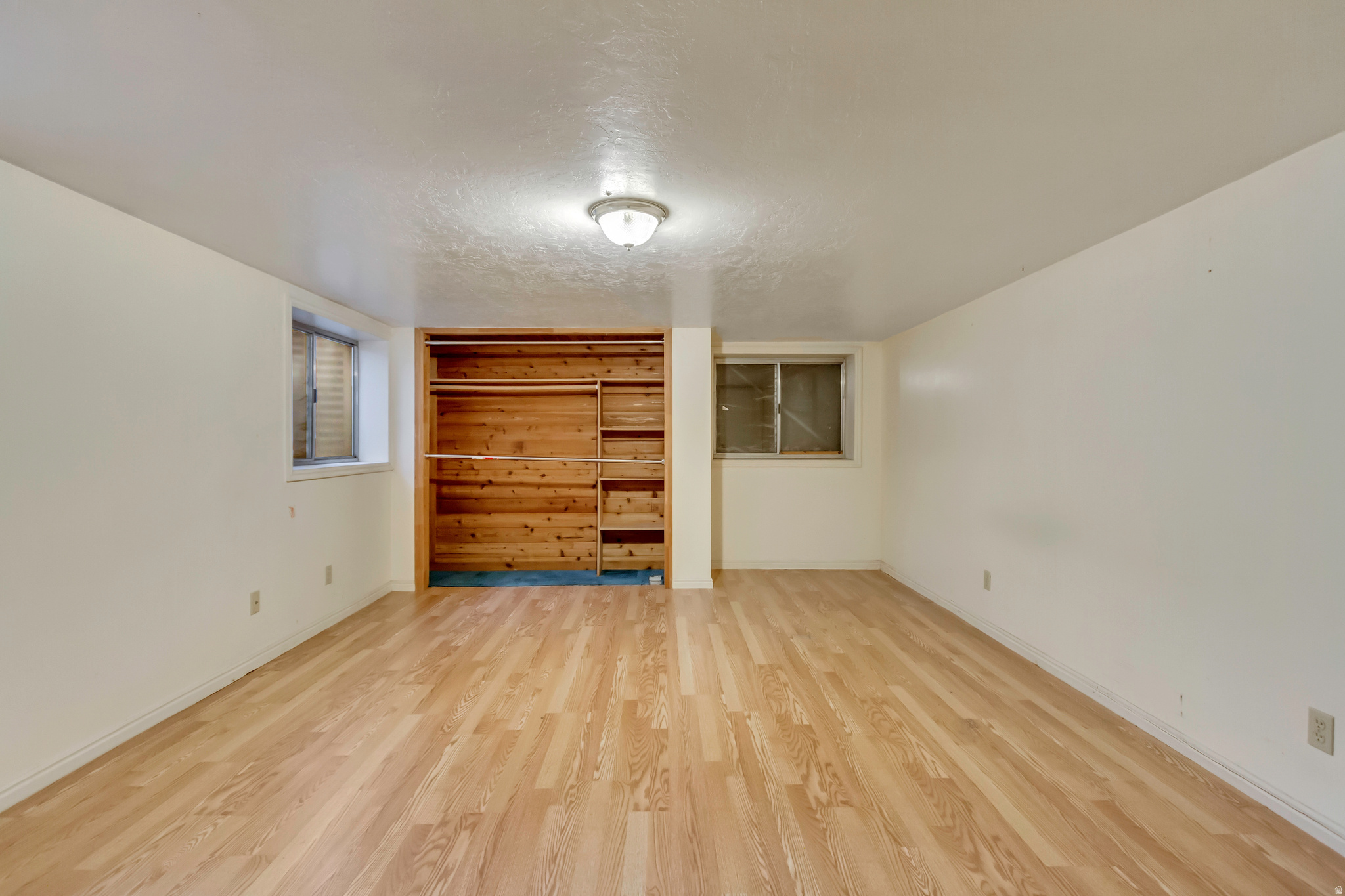 WALNUT BROOK - Residential