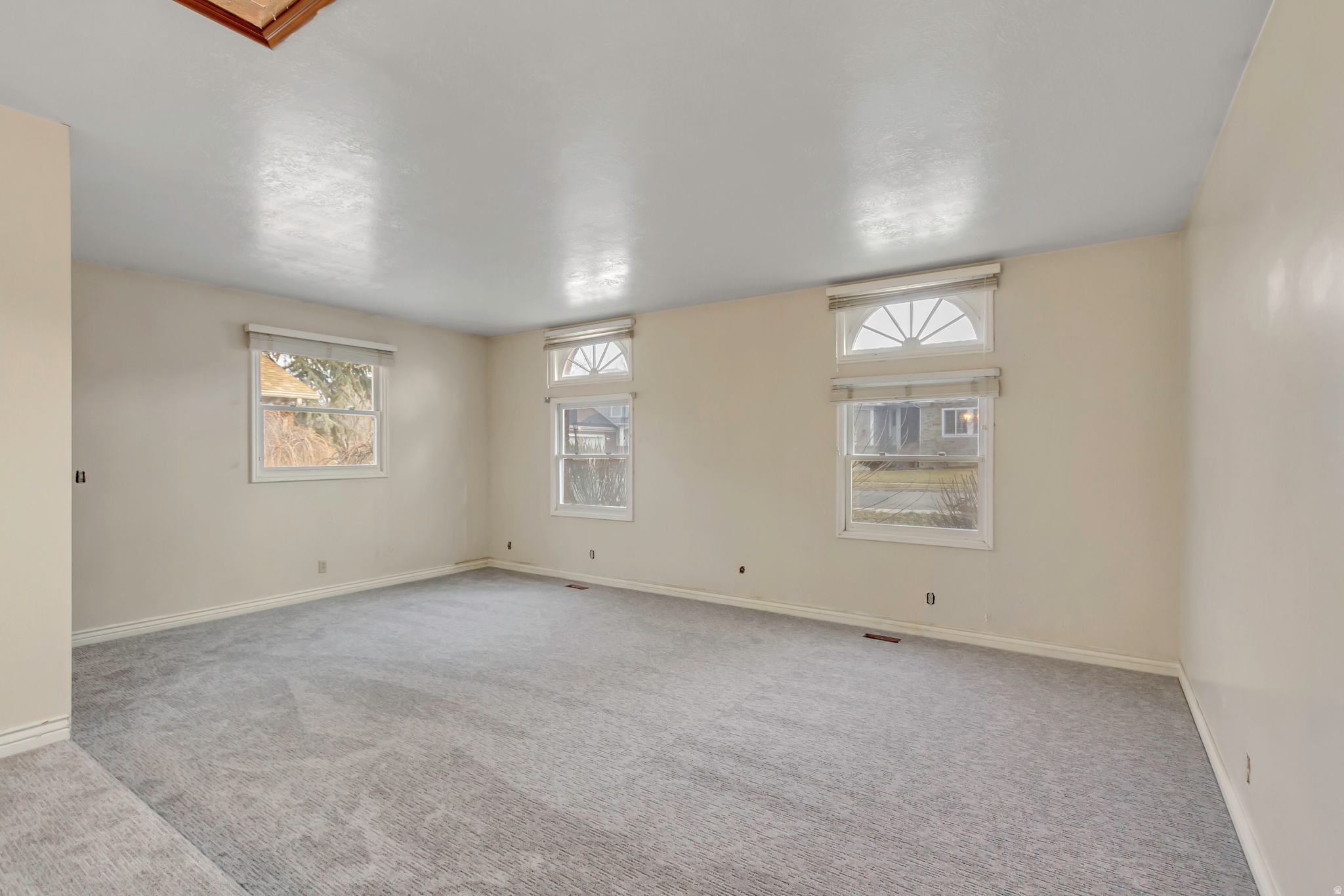 WALNUT BROOK - Residential