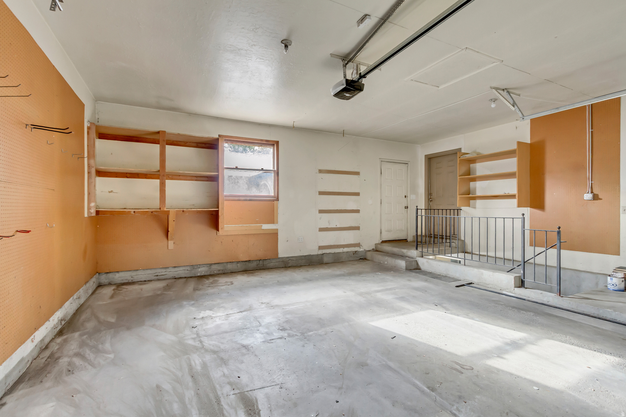 WALNUT BROOK - Residential