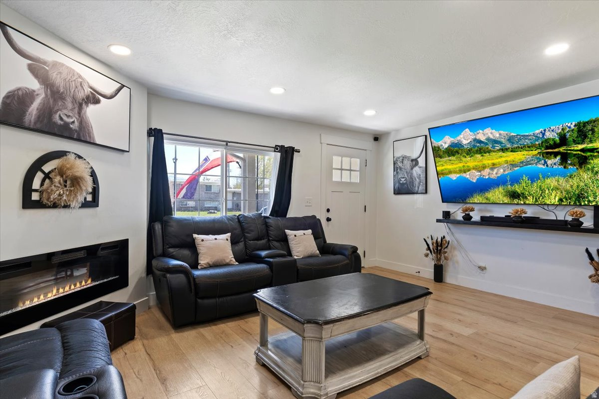 MEADOWBROOK FARMS - Residential