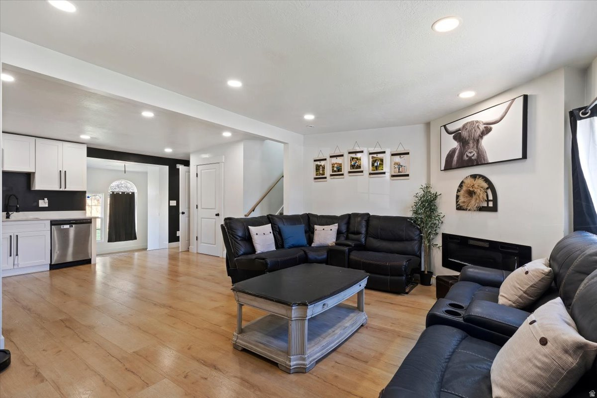 MEADOWBROOK FARMS - Residential