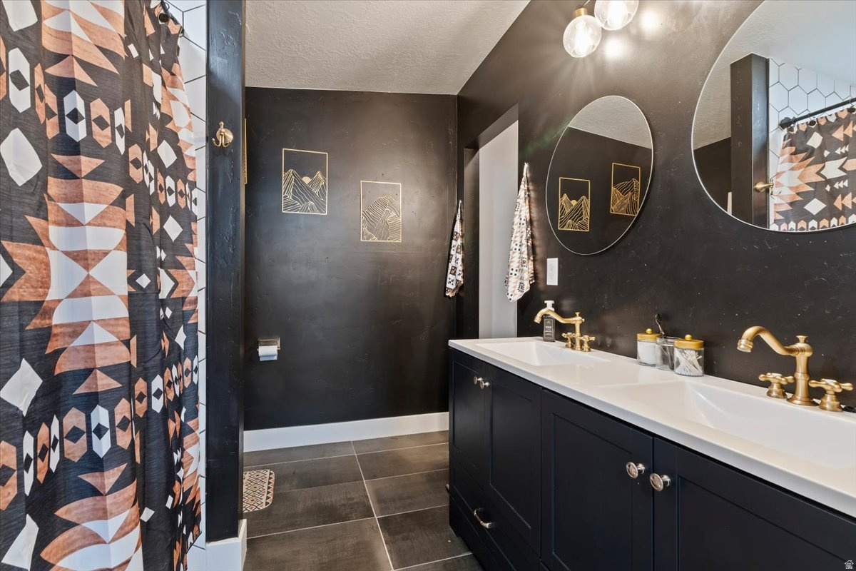 MEADOWBROOK FARMS - Residential