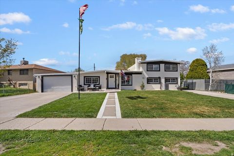Photo of 4374 S FERNWOOD DR, Taylorsville, UT 84123 (MLS # 2149501)