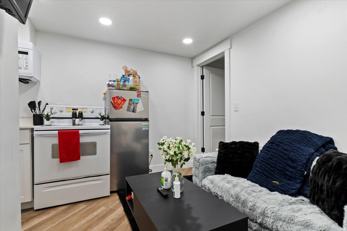 MEADOWBROOK FARMS - Residential