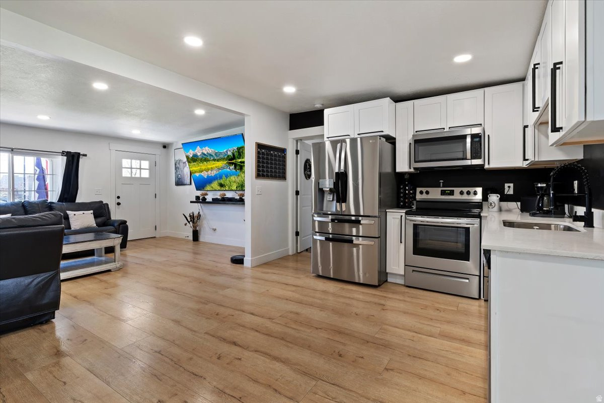 MEADOWBROOK FARMS - Residential