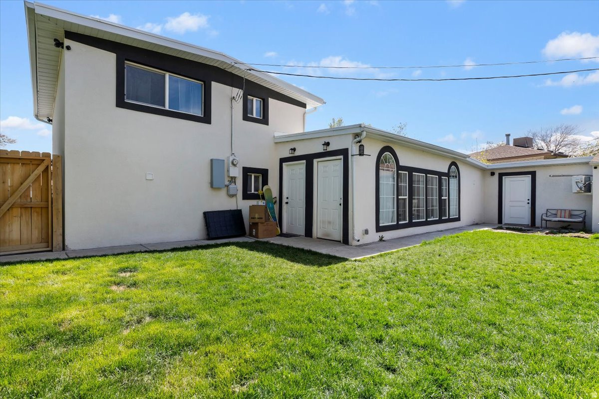 MEADOWBROOK FARMS - Residential